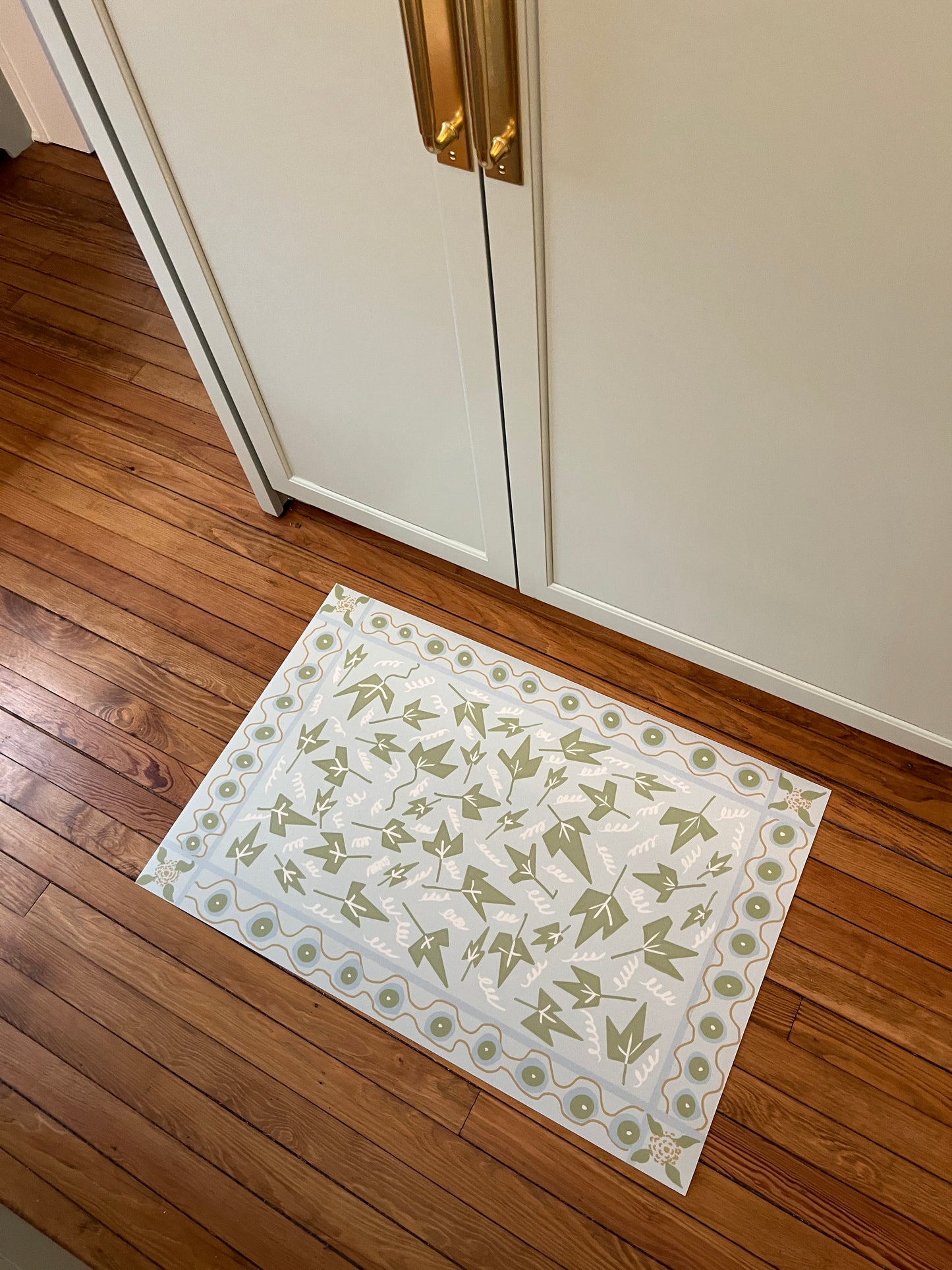 Ivy on Blue Cottage Style Vinyl Floor Mat