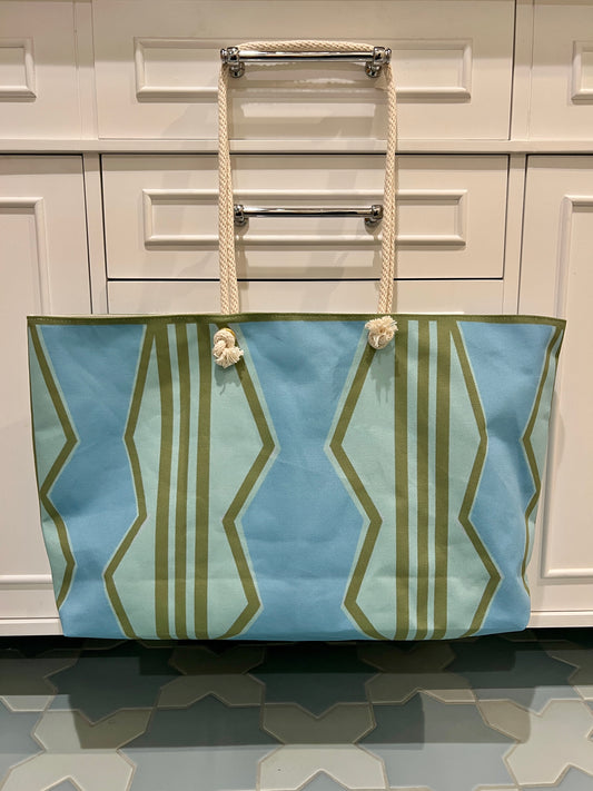 LWH Weekender - Outside The Lines in Blue/Green