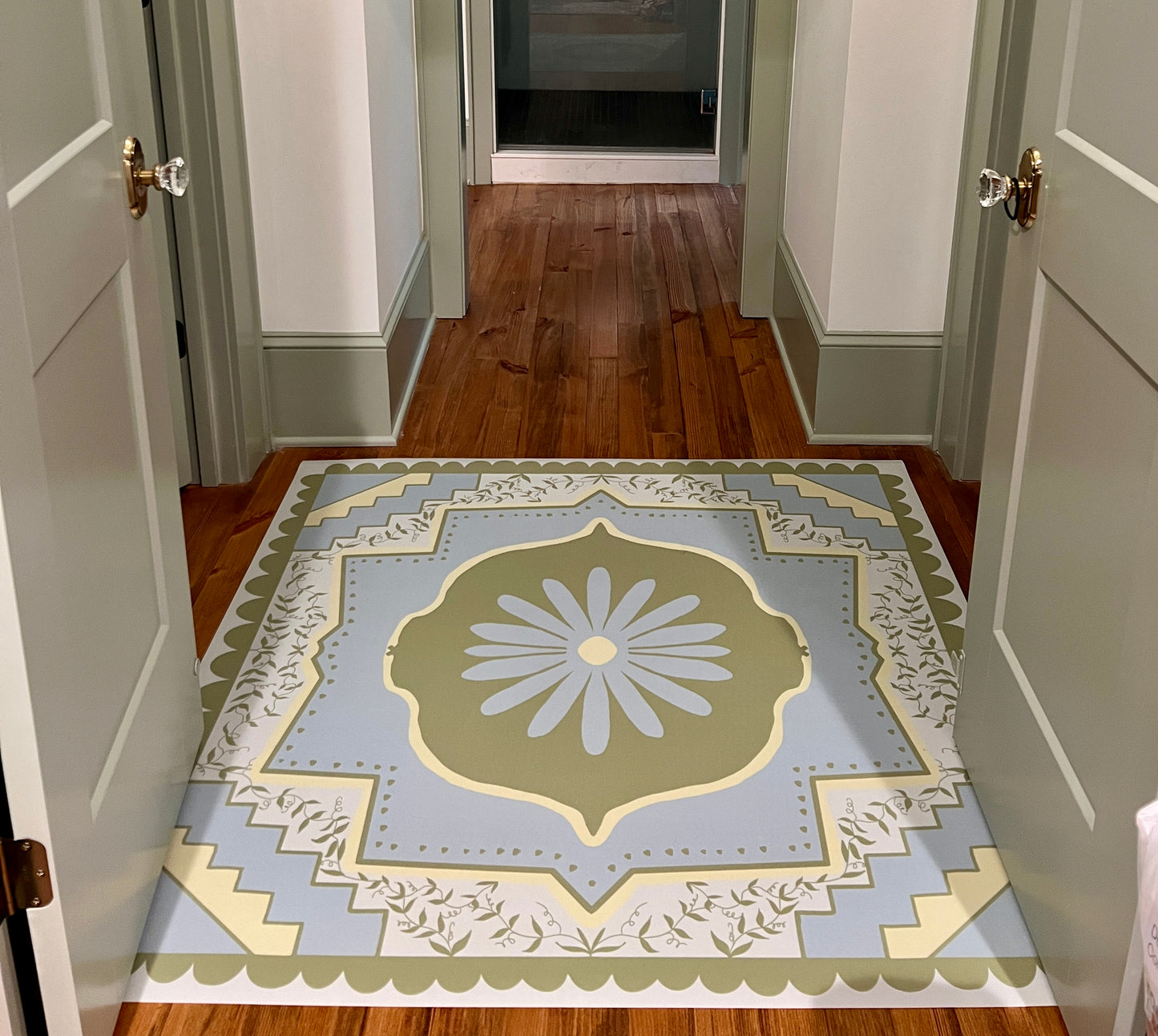 "Vestibule" Modern Oushak Vinyl Rug - 54" x 54"