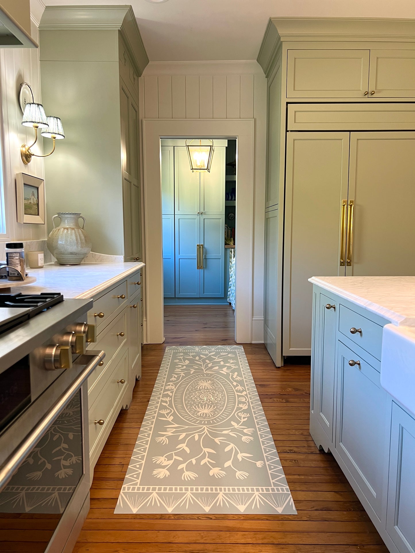 "Ruth in Dutch Blue" Cottage Style Floral Vinyl Runner - 30"x96"